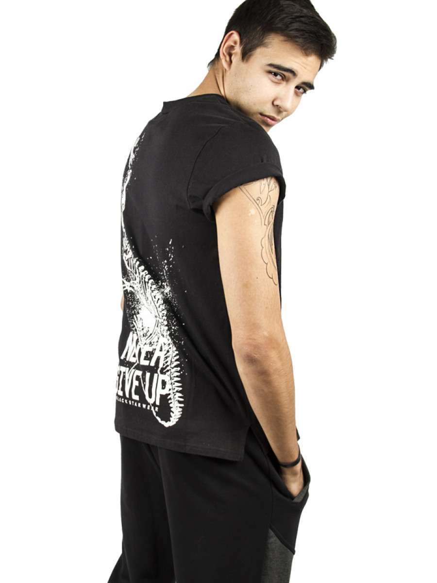 Футболка Never give up