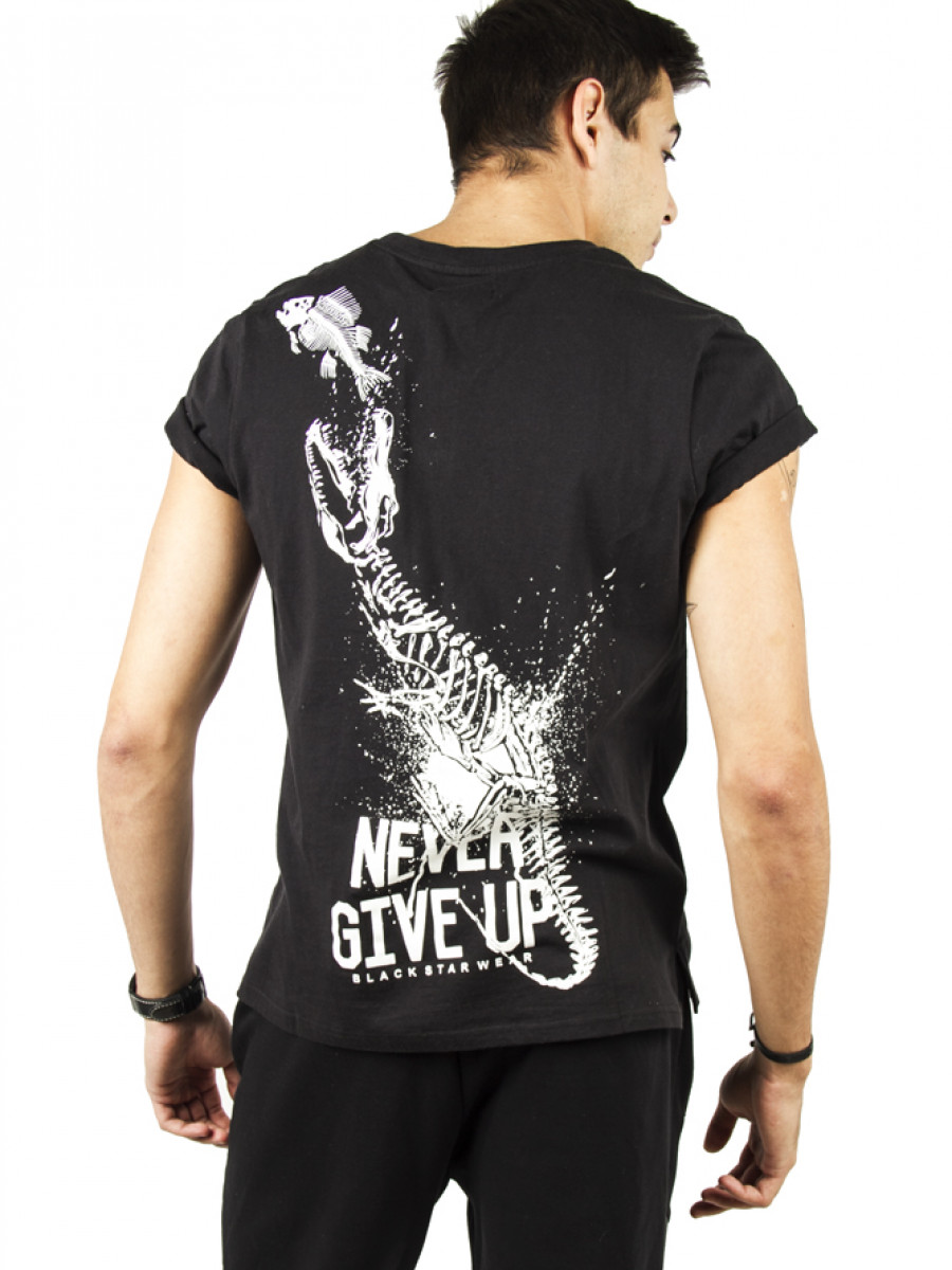 Футболка Never give up