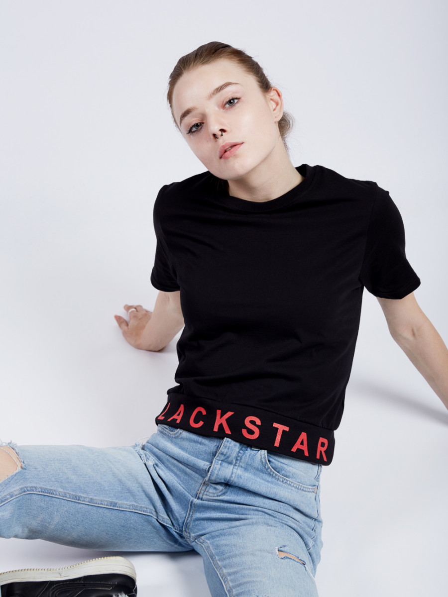 Футболка BLACK & RED