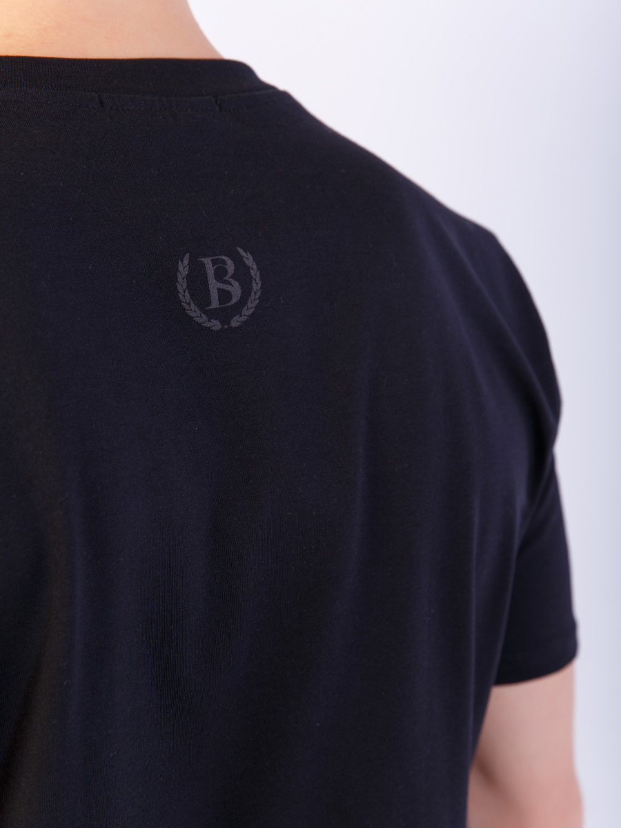 Футболка LIMITED