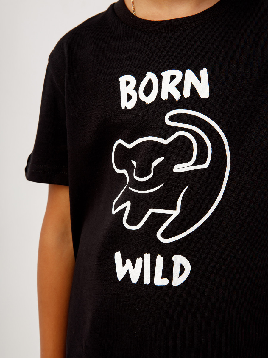 Футболка BORN WILD