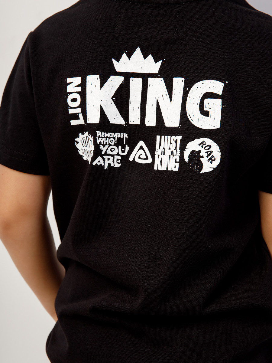 Футболка BORN WILD